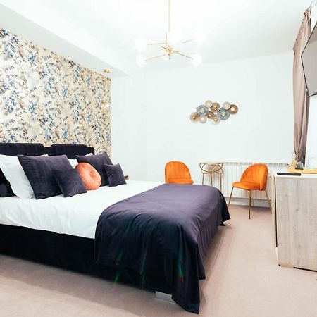 Liane Boutique Hotel คัมพูลุง โมลโดเวเนสค์ ภายนอก รูปภาพ